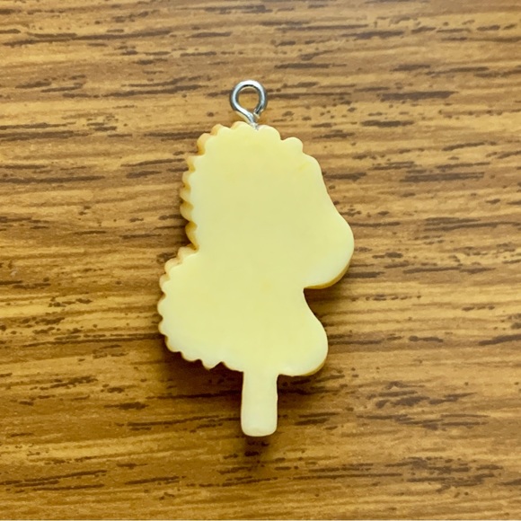 Grilled Scallops Charm Pendant - Picture 3 of 8